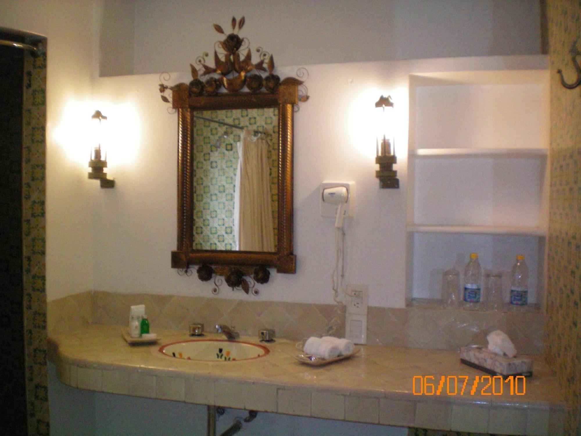 Hotel Casa Colonial - Adults Only เควนาวากา ภายนอก รูปภาพ